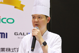 西村　健太郎氏